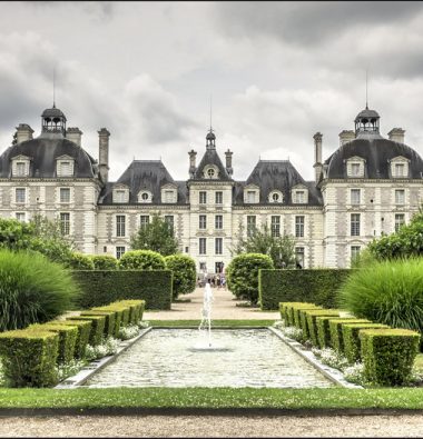 chateau de cheverny 380x395 1