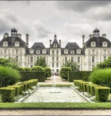 chateau de cheverny 380x395 1.jpg