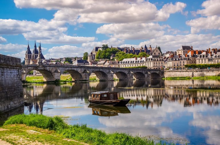 ville de blois bords de loire 2 768x509 1